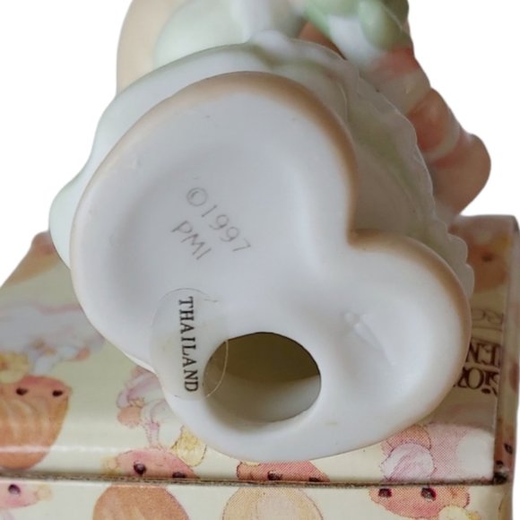 1997 Precious Moments "Can You Join Us For A Merry" Christmas #272698 Ornament - Picture 6 of 8